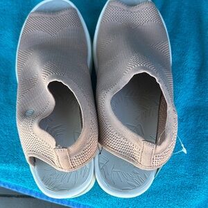 Women’s Slip-On Knit Slide Sandals - Taupe